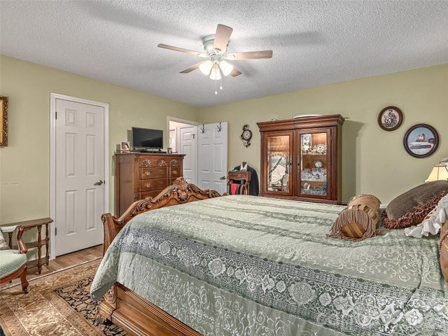 503 Fleetwood Plaza, Laurel Park, NC 28739
