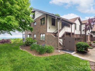 503 Fleetwood Plaza, Laurel Park, NC 28739