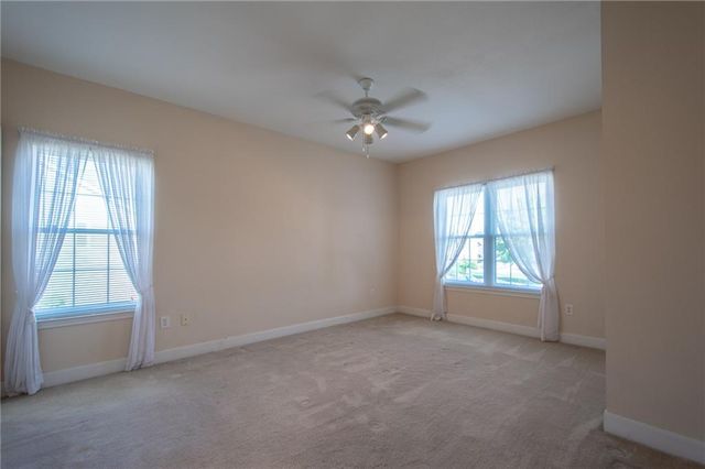 11604 Tomahawk Creek Parkway L, Leawood, KS 66211