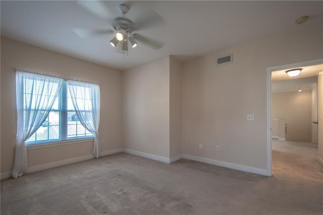 11604 Tomahawk Creek Parkway L, Leawood, KS 66211