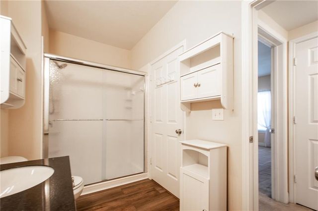 11604 Tomahawk Creek Parkway L, Leawood, KS 66211