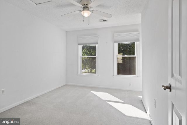 11565 HILL MEADE LN, Woodbridge, VA 22192