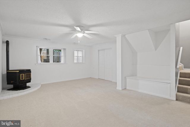 11565 HILL MEADE LN, Woodbridge, VA 22192