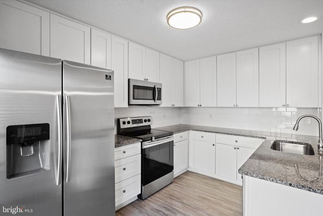 11565 HILL MEADE LN, Woodbridge, VA 22192