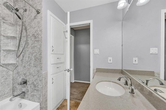 4602 NE Dearborn Ave, Lawton, OK 73507
