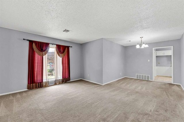 4602 NE Dearborn Ave, Lawton, OK 73507