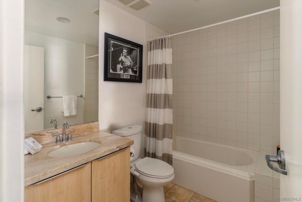 Image 19 of property listing at 877 Island Ave 302, San Diego, CA 92101