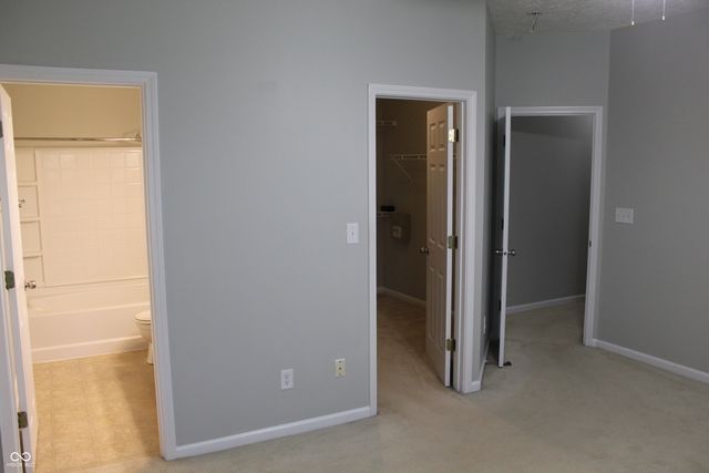 8583 Frosty Rose Drive, Avon, IN 46123