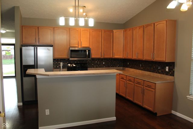 8583 Frosty Rose Drive, Avon, IN 46123