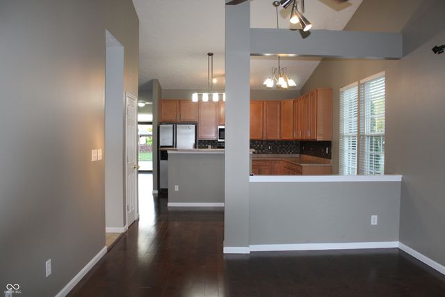 8583 Frosty Rose Drive, Avon, IN 46123