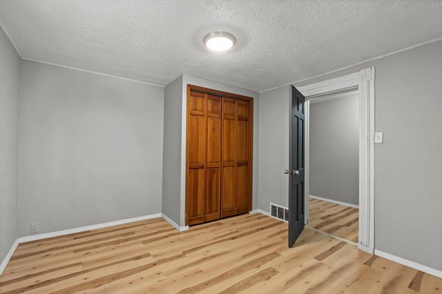 275 Western Avenue S, Saint Paul, MN 55102