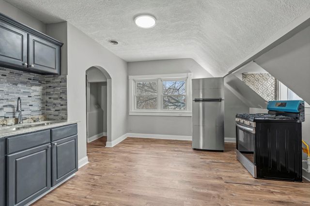 275 Western Avenue S, Saint Paul, MN 55102