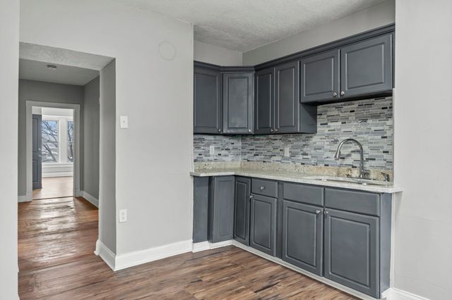 275 Western Avenue S, Saint Paul, MN 55102