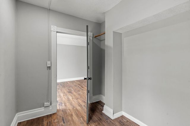 275 Western Avenue S, Saint Paul, MN 55102