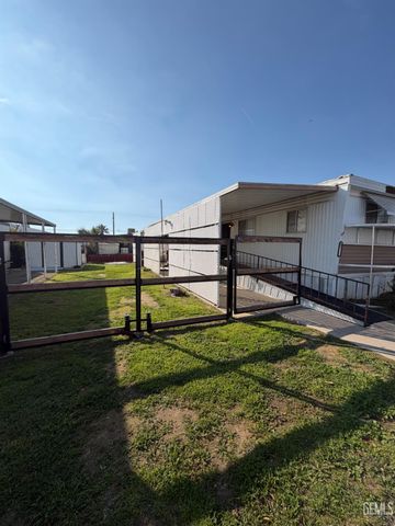 41 Divot Lane, Bakersfield, CA 93308