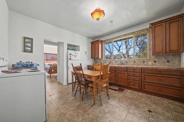 515 N Main St, Jackson, CA 95642