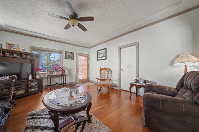 515 N Main St, Jackson, CA 95642