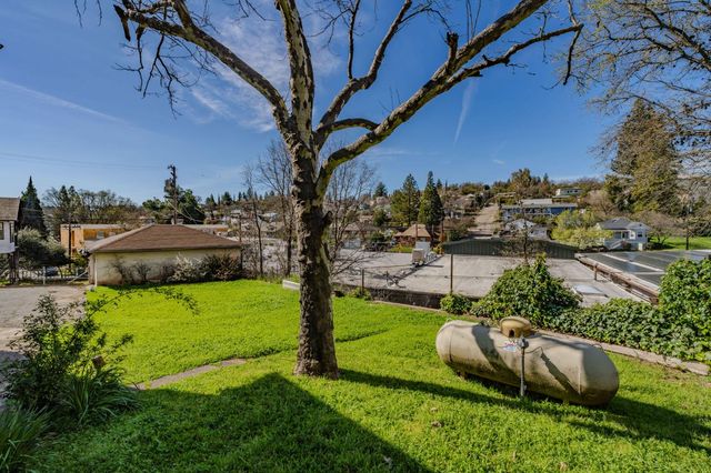 515 N Main St, Jackson, CA 95642