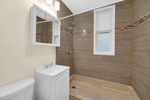 4437 N Drake Avenue 1, Chicago, IL 60625