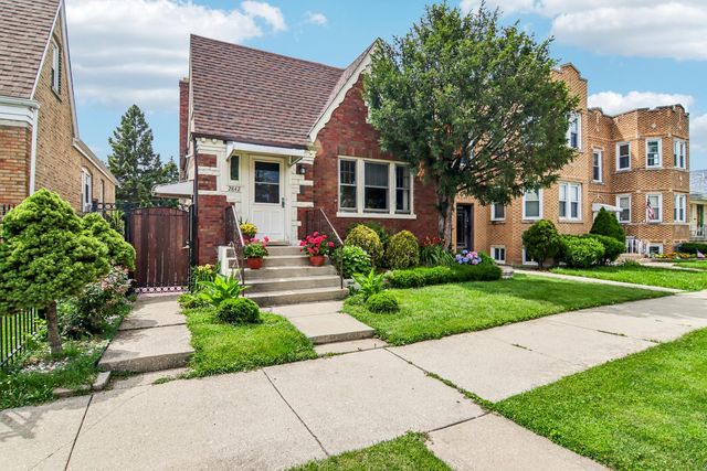 2842 N Mont Clare Avenue, Chicago, IL 60634