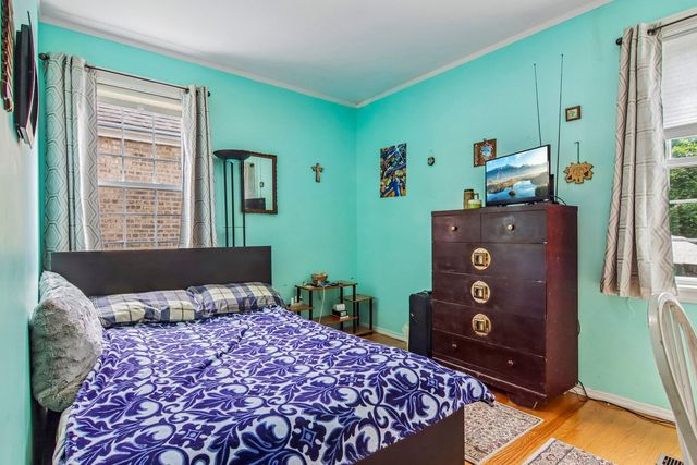 2842 N Mont Clare Avenue, Chicago, IL 60634