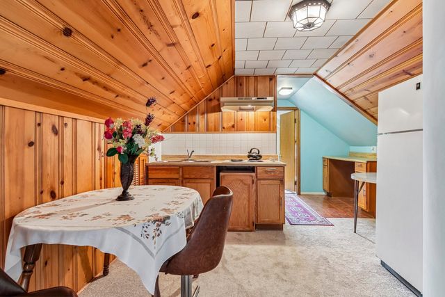 2842 N Mont Clare Avenue, Chicago, IL 60634