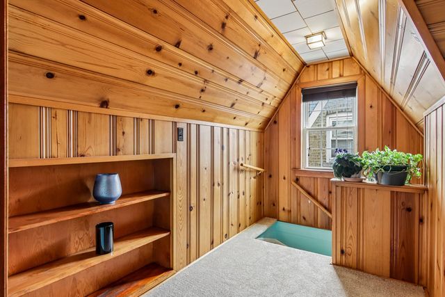 2842 N Mont Clare Avenue, Chicago, IL 60634