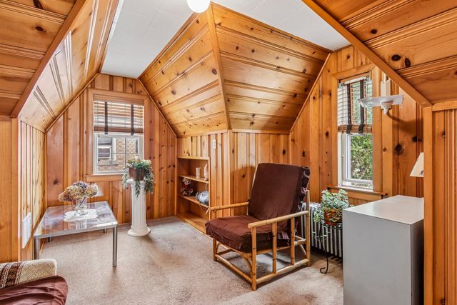 2842 N Mont Clare Avenue, Chicago, IL 60634
