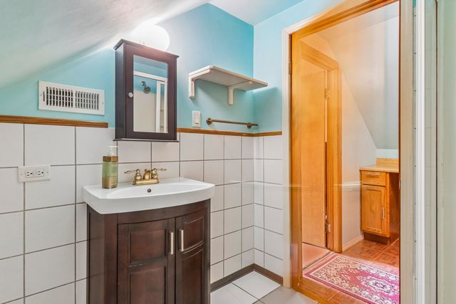 2842 N Mont Clare Avenue, Chicago, IL 60634