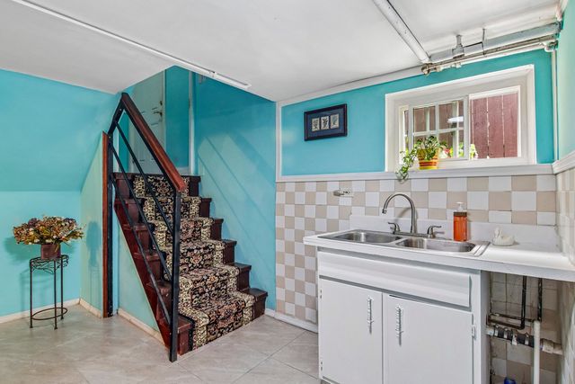 2842 N Mont Clare Avenue, Chicago, IL 60634