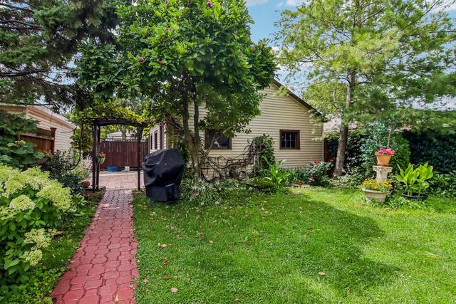 2842 N Mont Clare Avenue, Chicago, IL 60634