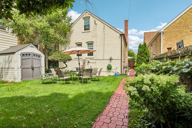 2842 N Mont Clare Avenue, Chicago, IL 60634