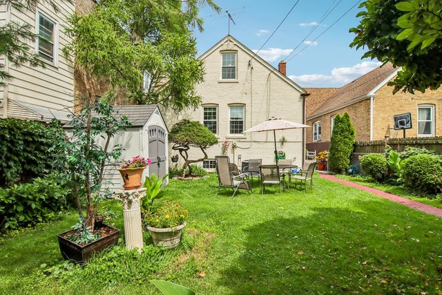 2842 N Mont Clare Avenue, Chicago, IL 60634