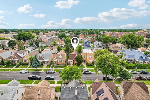 2842 N Mont Clare Avenue, Chicago, IL 60634