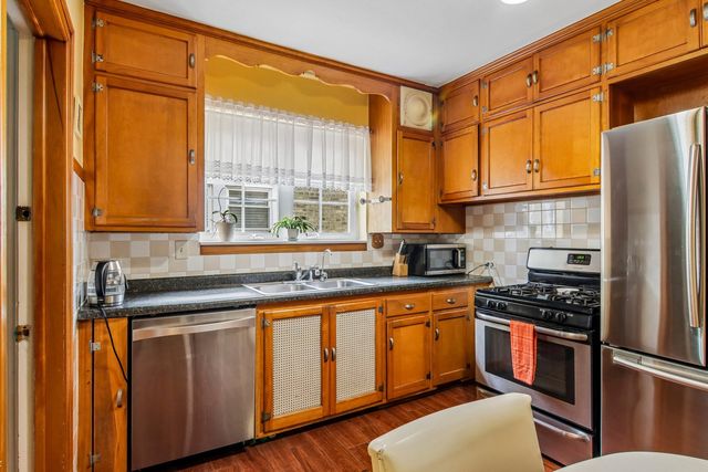 2842 N Mont Clare Avenue, Chicago, IL 60634
