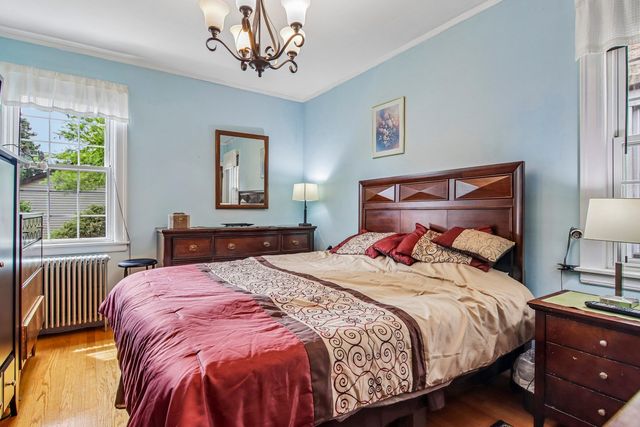 2842 N Mont Clare Avenue, Chicago, IL 60634