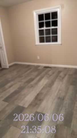 7031 W Lone Oak Street, Springfield, MO 65803