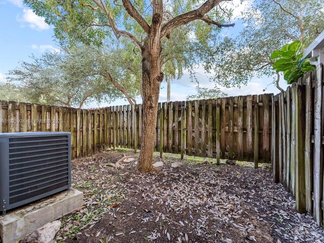 2512 SE 15th Ct, Homestead, FL 33035