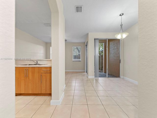 2512 SE 15th Ct, Homestead, FL 33035