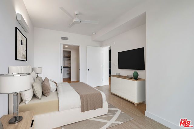 3688 Overland Avenue 523, Los Angeles, CA 90034