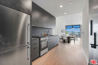 3688 Overland Avenue 523, Los Angeles, CA 90034