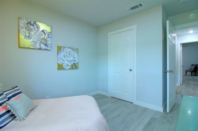 7325 Aberdeen Drive, Fort Worth, TX 76116
