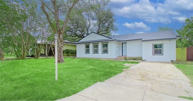 7325 Aberdeen Drive, Fort Worth, TX 76116
