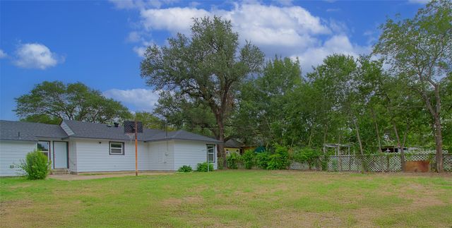 7325 Aberdeen Drive, Fort Worth, TX 76116
