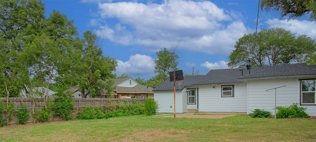 7325 Aberdeen Drive, Fort Worth, TX 76116