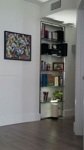 1075 93rd St 206, Bay Harbor Islands, FL 33154