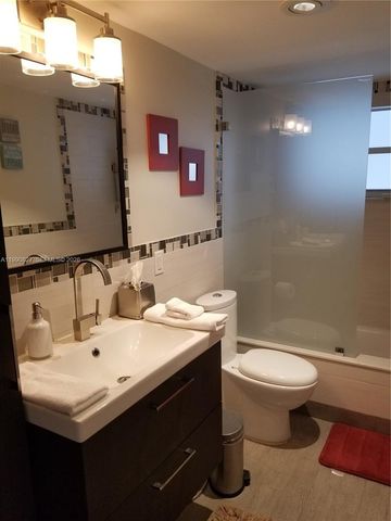 1075 93rd St 206, Bay Harbor Islands, FL 33154