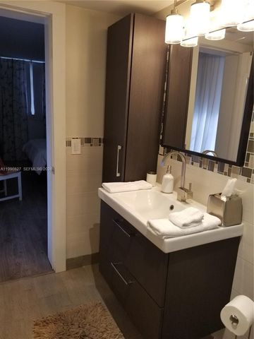 1075 93rd St 206, Bay Harbor Islands, FL 33154