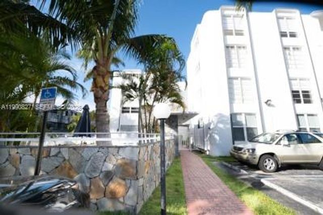 1075 93rd St 206, Bay Harbor Islands, FL 33154