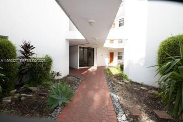 1075 93rd St 206, Bay Harbor Islands, FL 33154